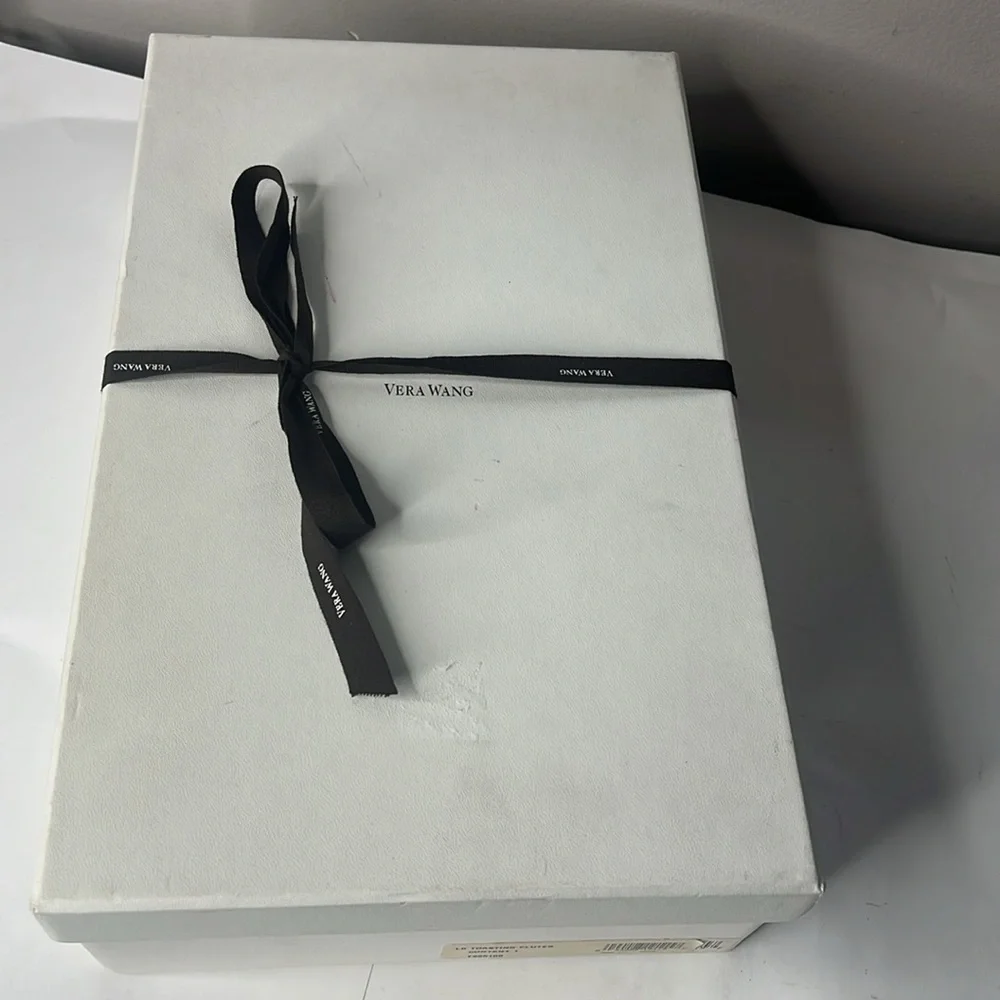 Vera Wang Pair of 2 New in Box LK 11” Toasting Flutes Crystal & Silvertone
